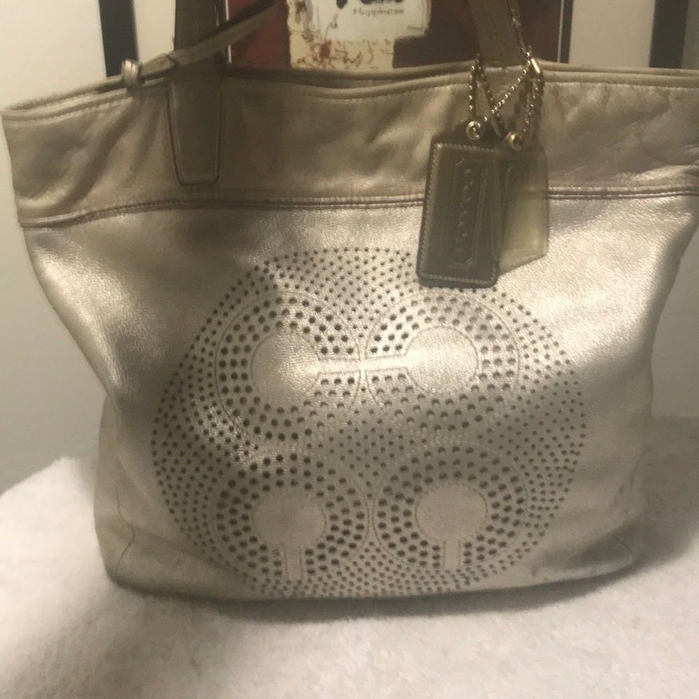 Leather tote bag